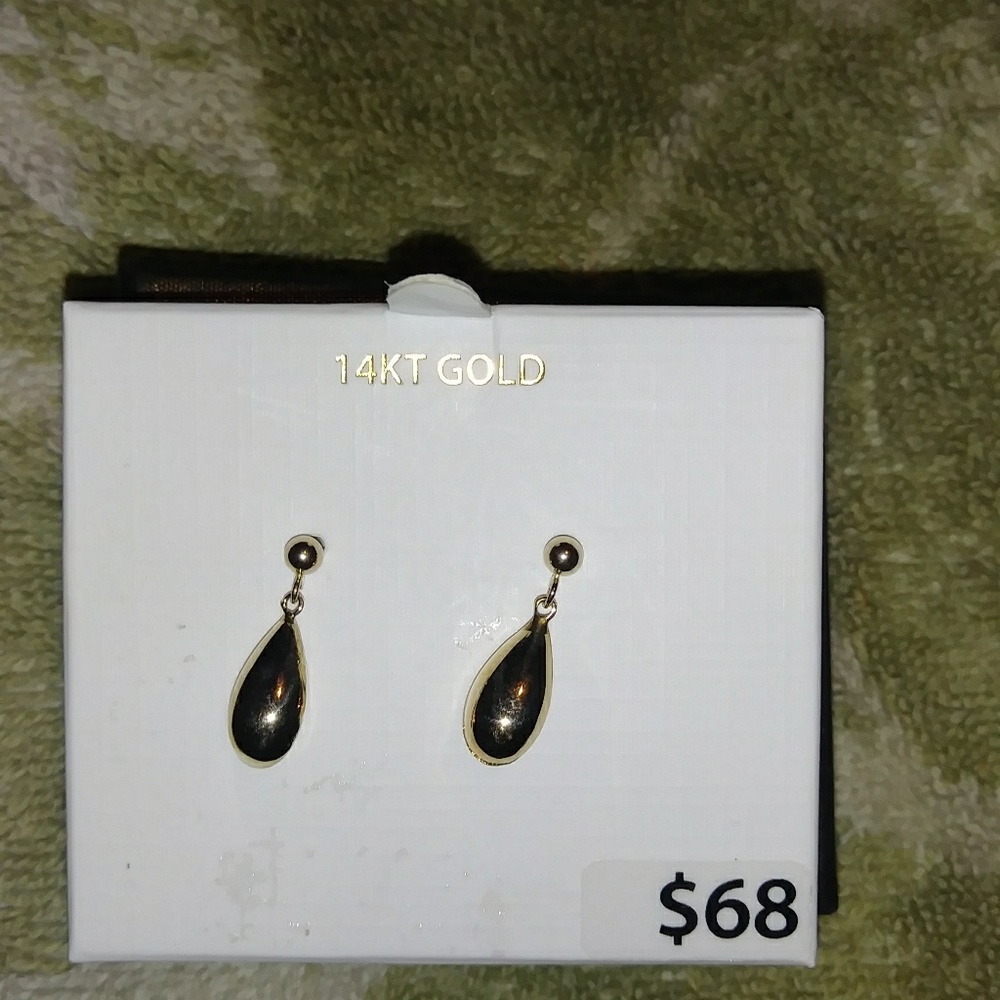 14 KT Yellow Gold Teardrop Dangle Ears